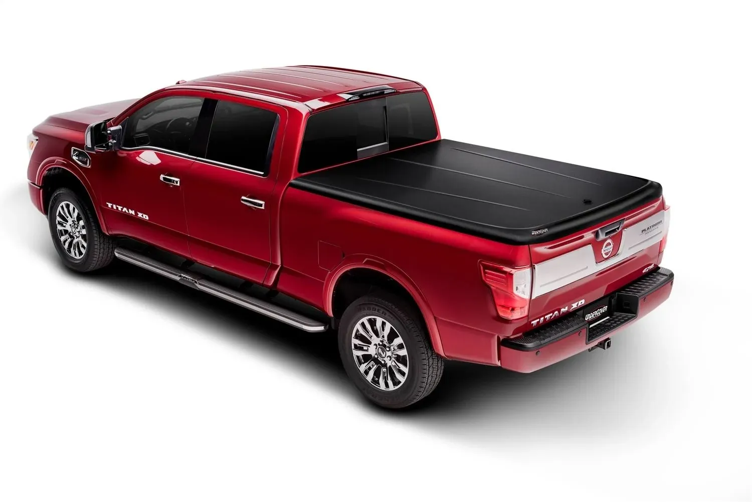 1617 TITAN 5.5FT SB CREW CAB UNDERCOVER SE LID