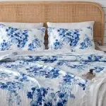 Great Bay Home Floral Reversible Quilt Set with Shams (King, Jacqueline)