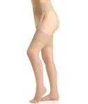 Berkshire Lace Garter Hose, Nude (4909) Q2