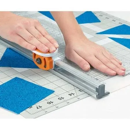 Fiskars Rotary Cutter & Ruler Combo Tool