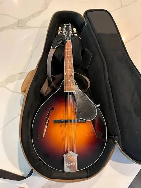 Kentucky KM140 Mandolin