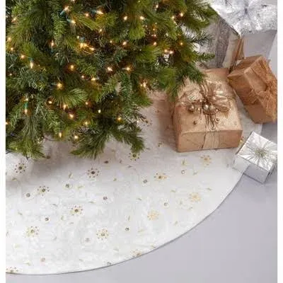 Embroidered Tree Skirt With Sequined Design