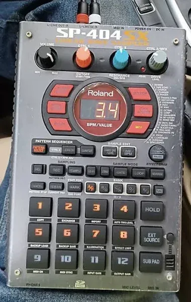 Roland SP-404SX Linear Wave Sampler