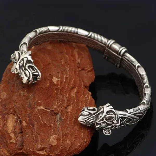 Norse Tradesman Viking Wolf Cuff Bracelet