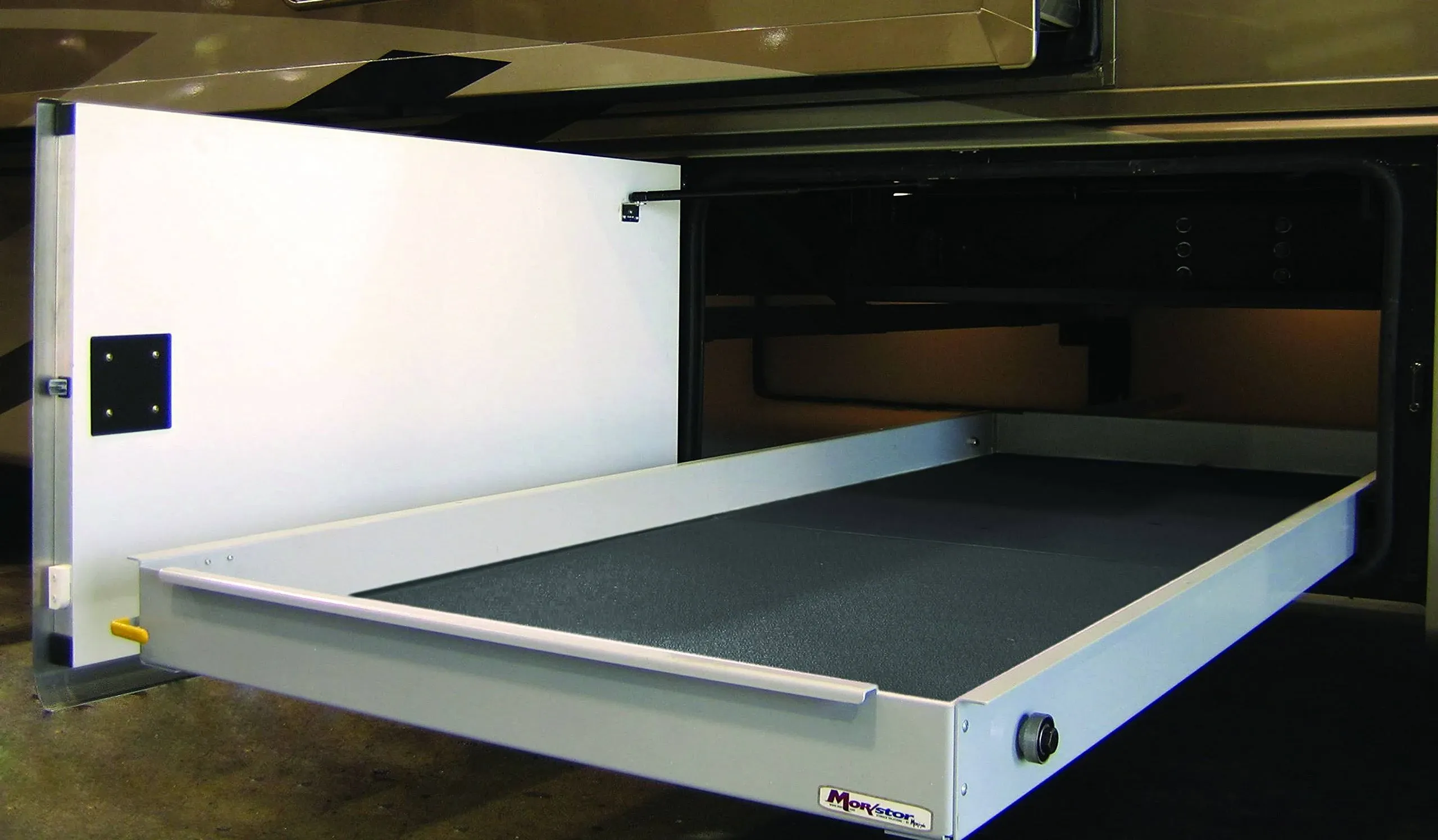 60% 42INX90IN CARGO TRAY W/CARPET