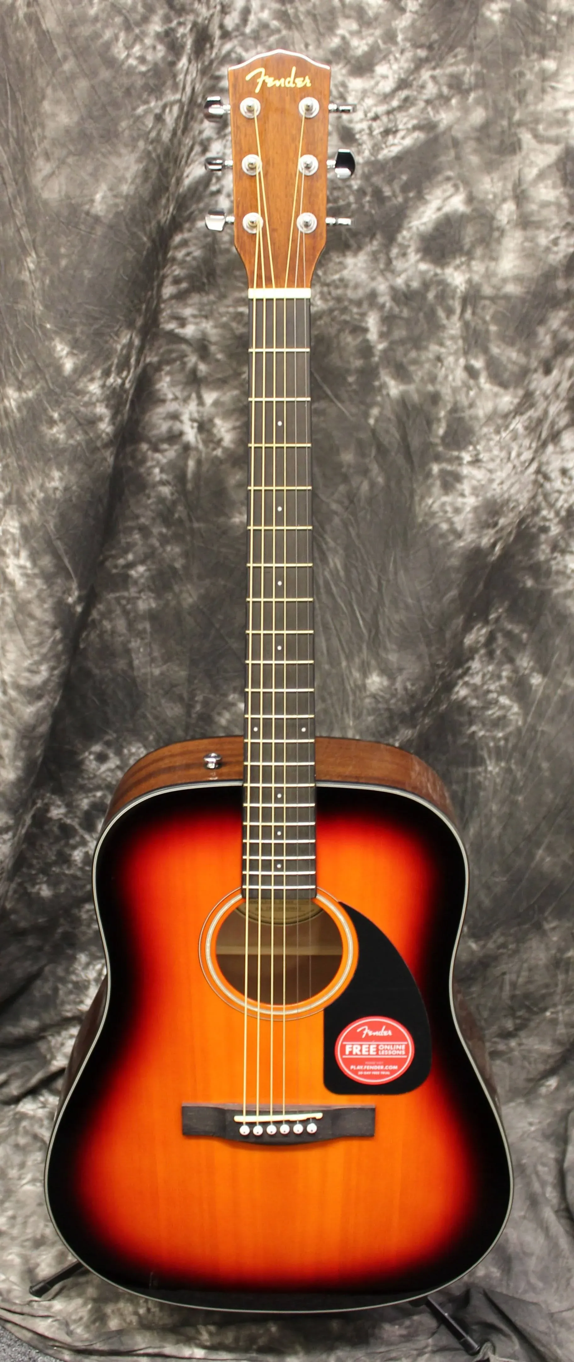 Fender CD-60 Dreadnought V3 w/Case Sunburst