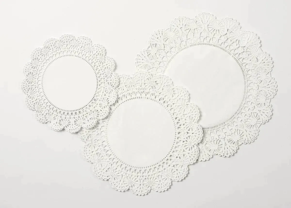 Doilies - Pack of 30 Assorted Sizes