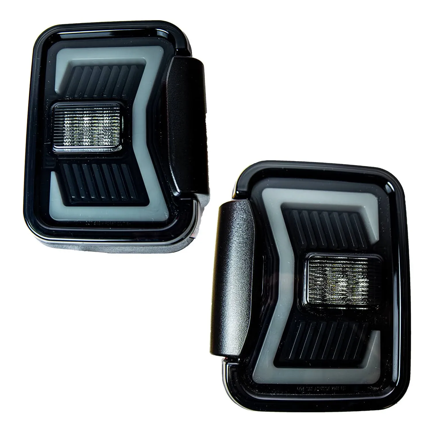 Winjet CTRNG0668-BS-SQ | Tail Light Set