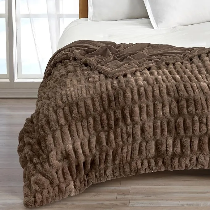 Ruched Faux Fur Reversible Throw Blanket, Fuzzy and Luxurious Throw Blanket - Great Bay Home (50" x 60" Throw, Brown)