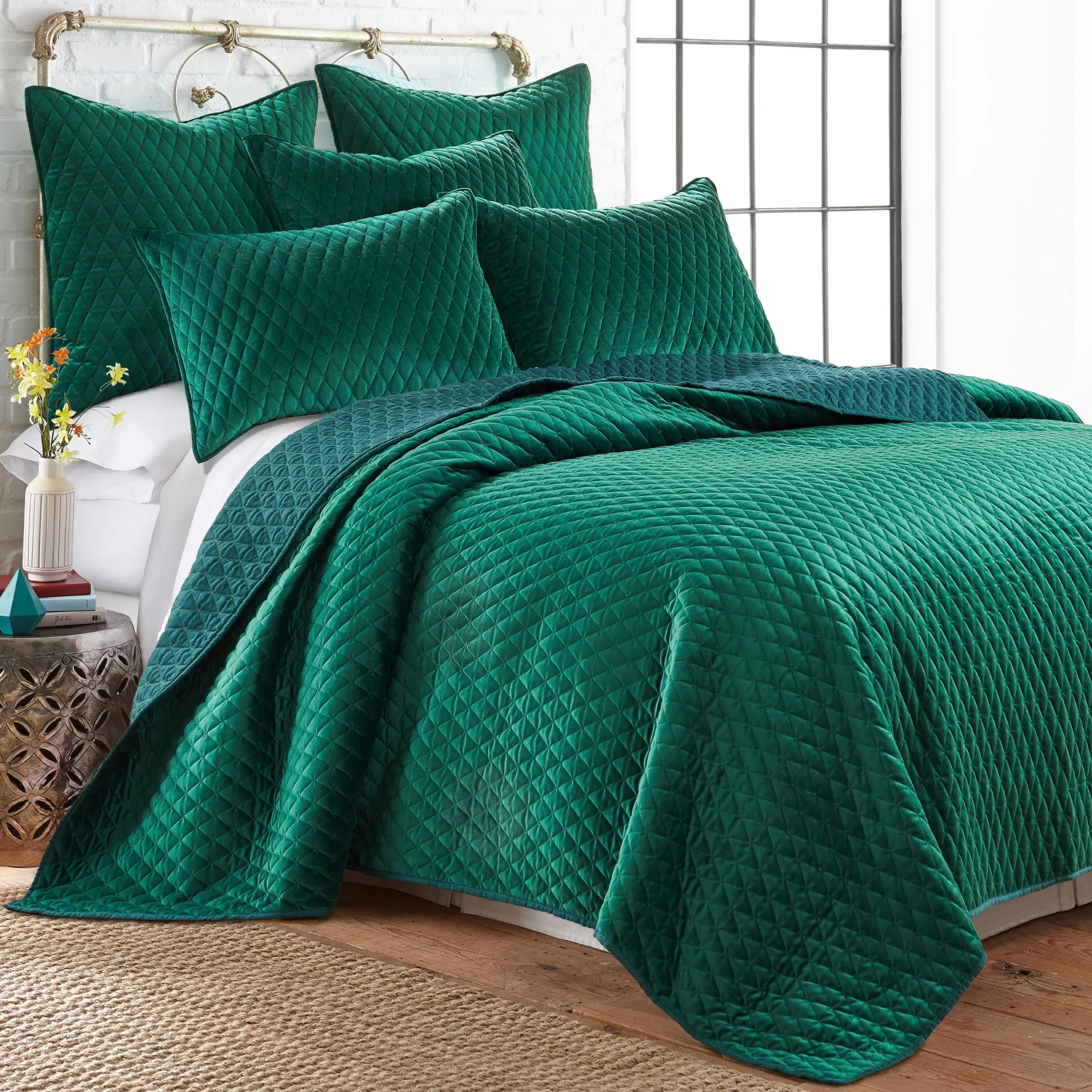 Empire Velvet King Quilt In Green