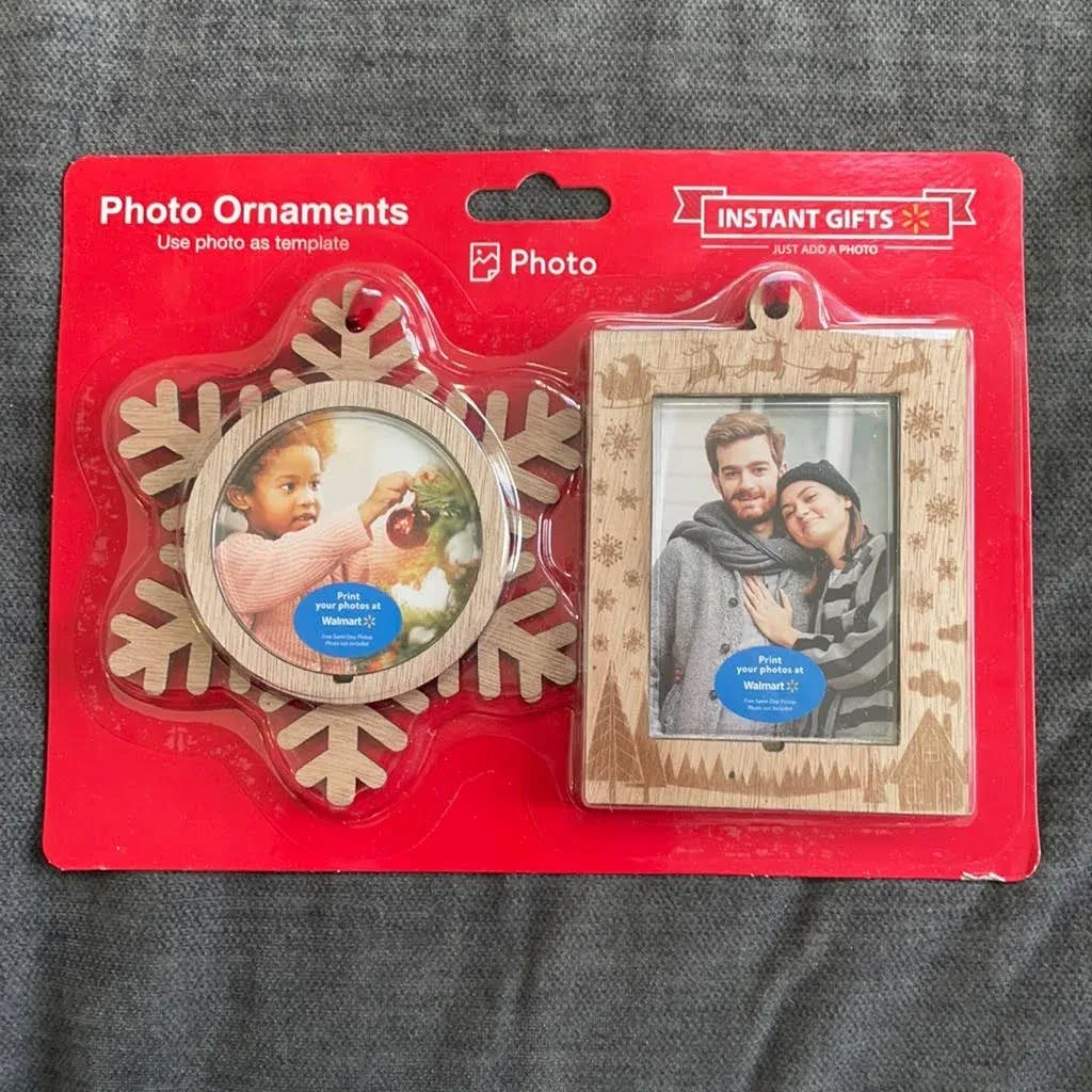 NWT Wooden Photo Ornament