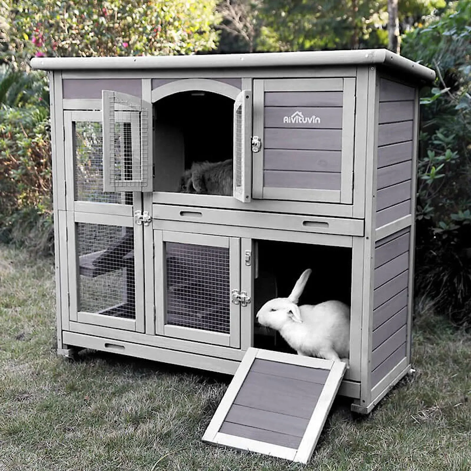 Aivituvin 42.1-in Two Story Indoor & Outdoor Rabbit Hutch