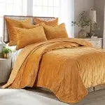 BH Calabria Velvet Ochre Quilt