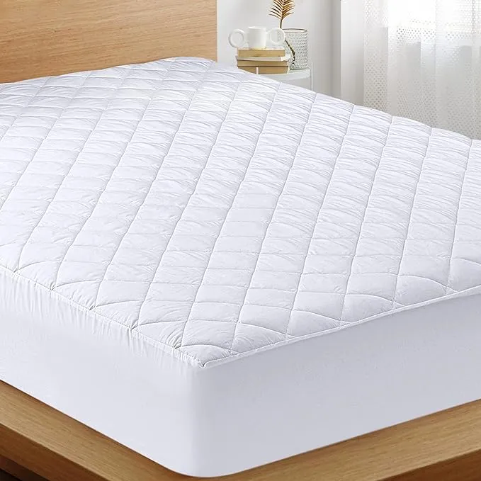 Utopia Bedding Quilted Fitted Mattress Pad (Twin XL) - Elastic Fitted Mattress Protector - Mattress Cover Stretches Up to 16 Inc