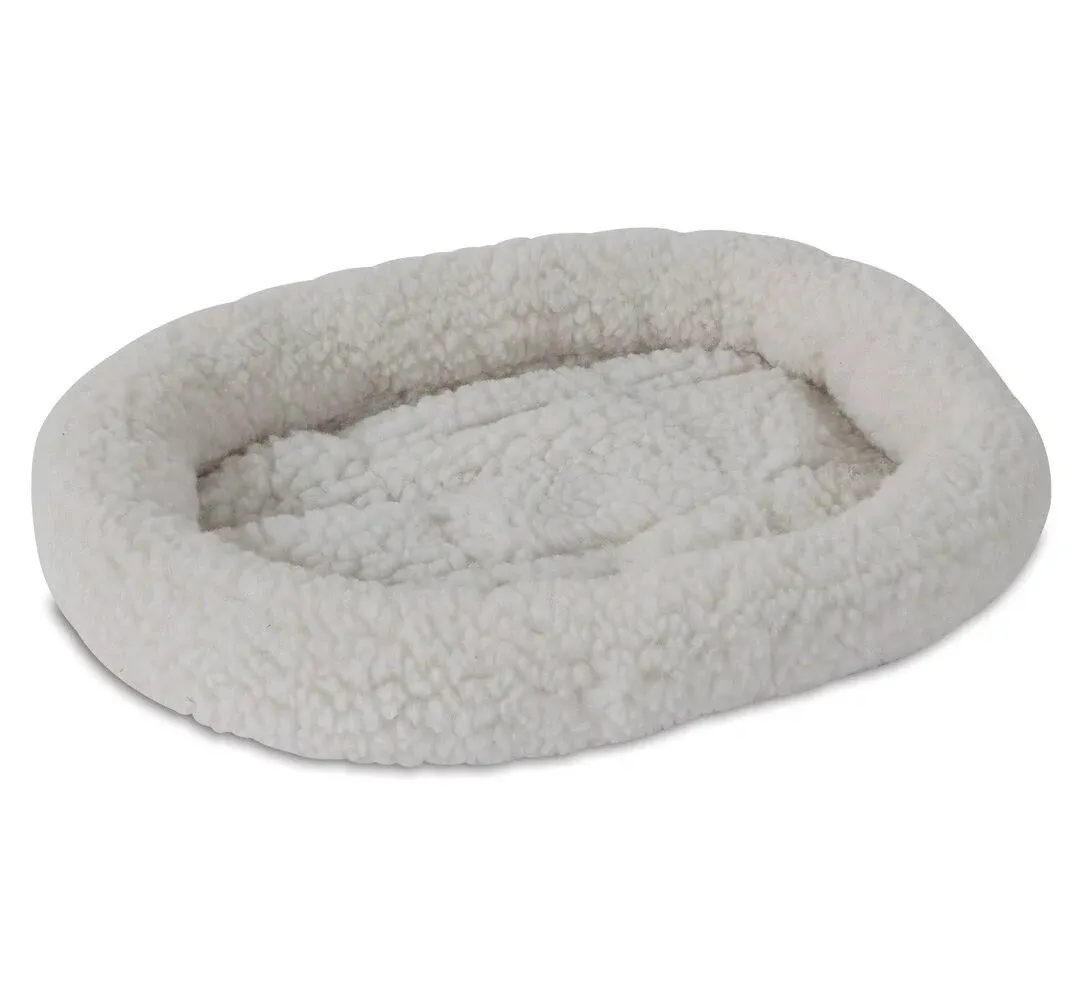 Petmate White Poly Cotton Pet Bed 2 in.   H X 18 in.   W X 16 in.   L