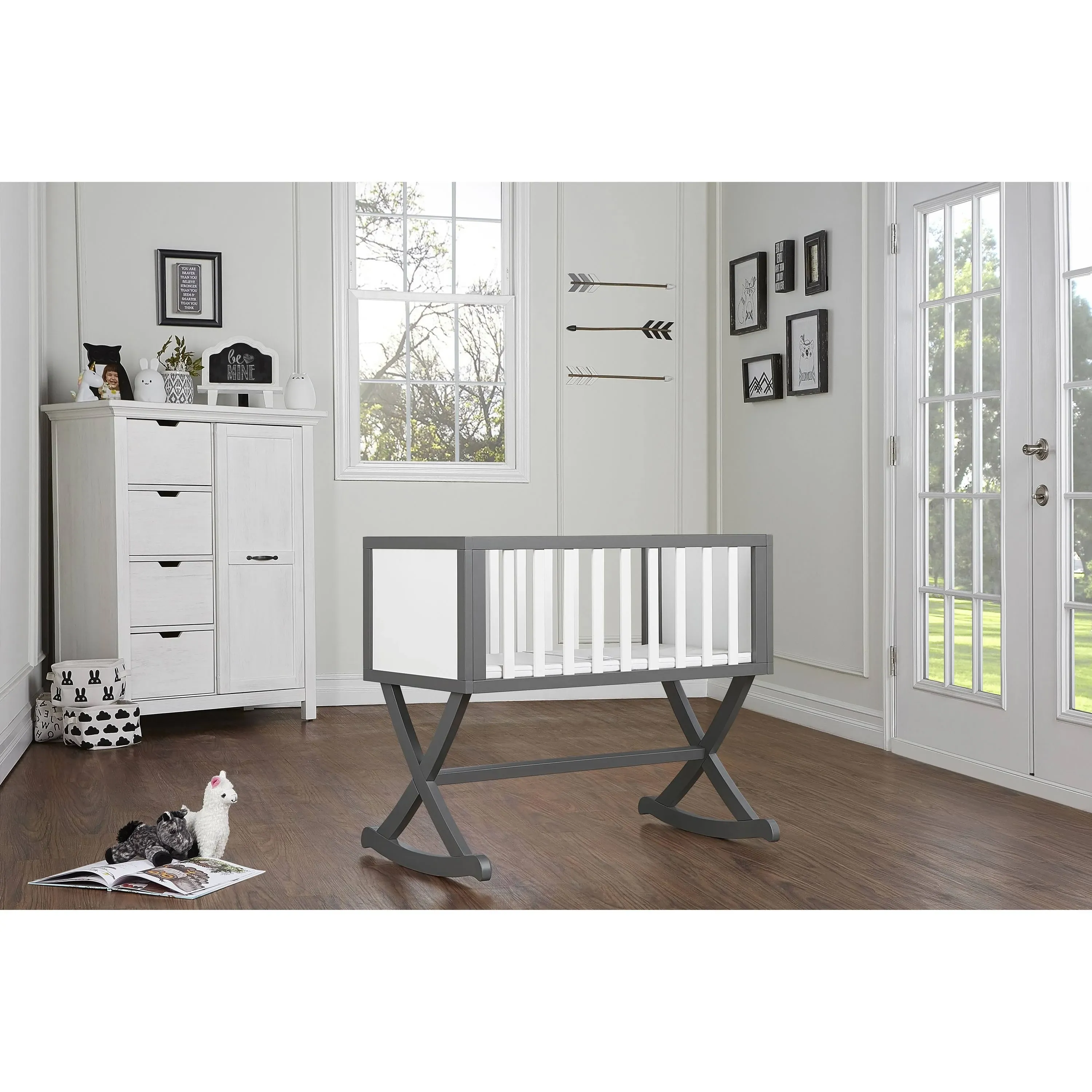 Luna Grey and White Cradle