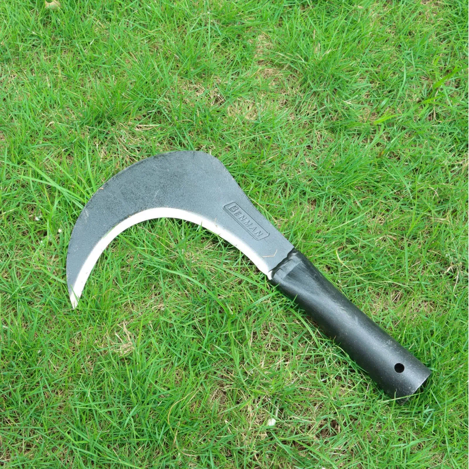 Kana Hoe 217 Japanese Garden Tool - Hand Hoe/Sickle is Perfect for Weeding and Cultivating. The Blade Edge is Very Sharp. (Beijing-025)