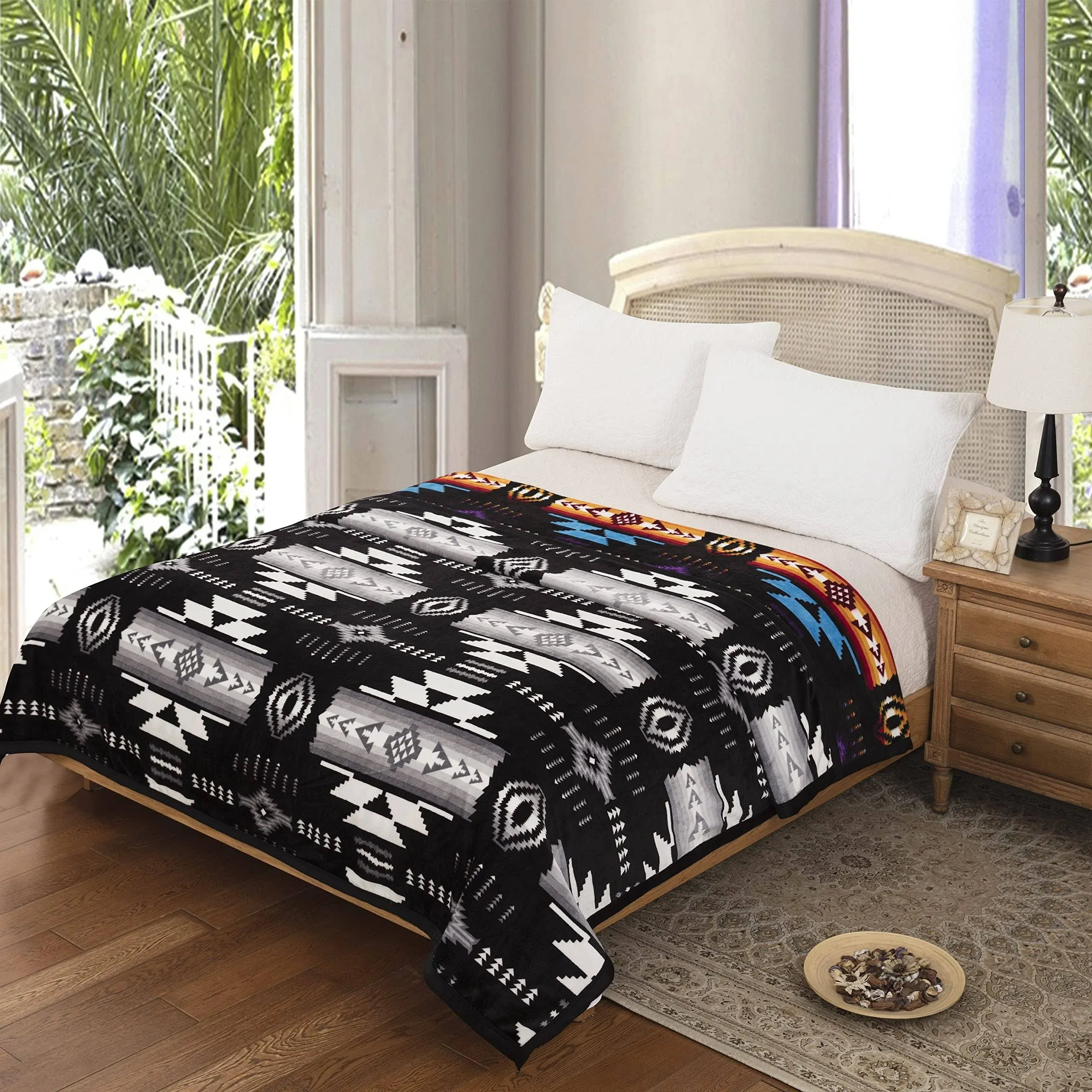 SVT, Nu Trendz Southwest Design Navajo Print Queen Size Reversible Black - Grey