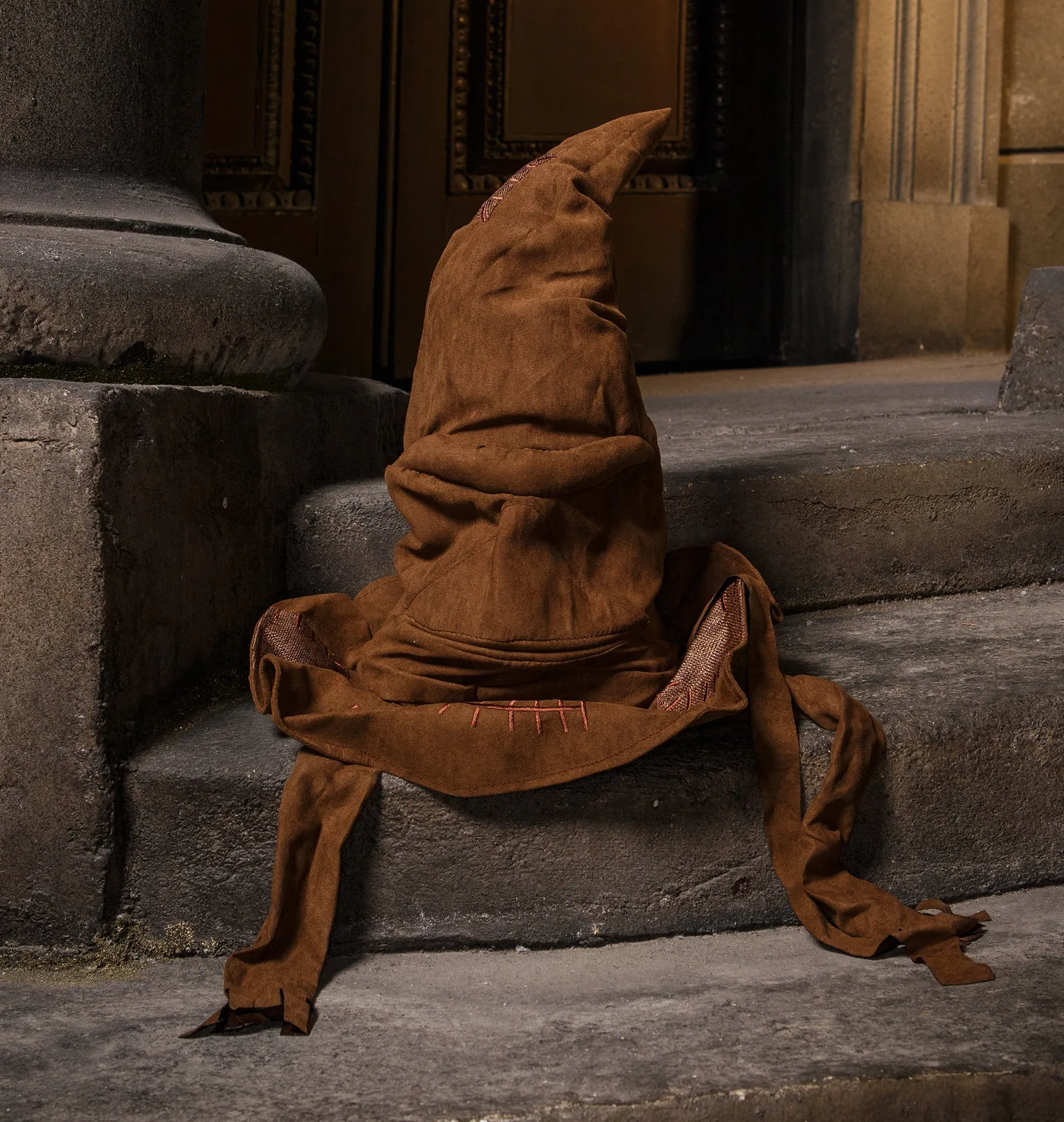 Animated Sorting Hat | Harry Potter Shop UK